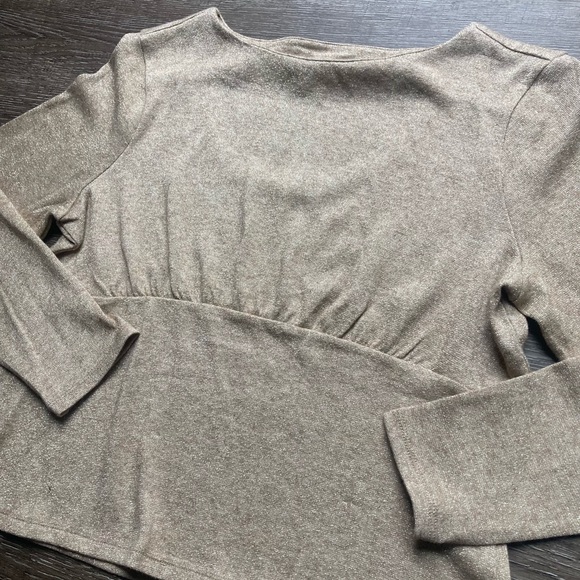 Banana Republic Gold Keyhole Sweater Size XL - Picture 2 of 7